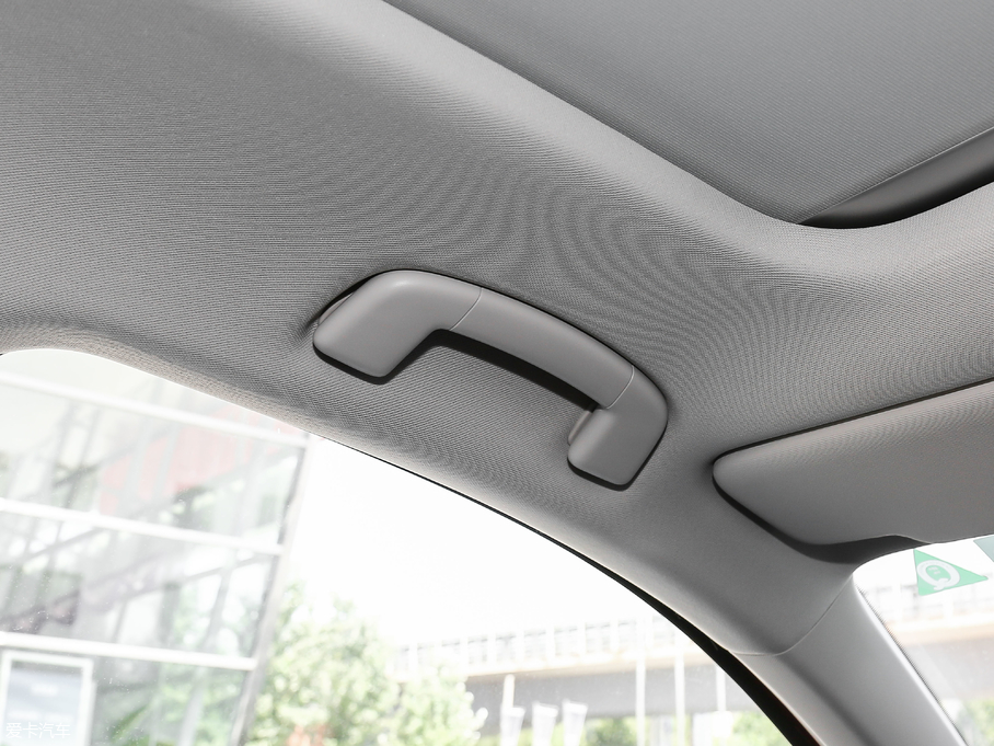 2018݃Ɏ 280TSI DSGA V