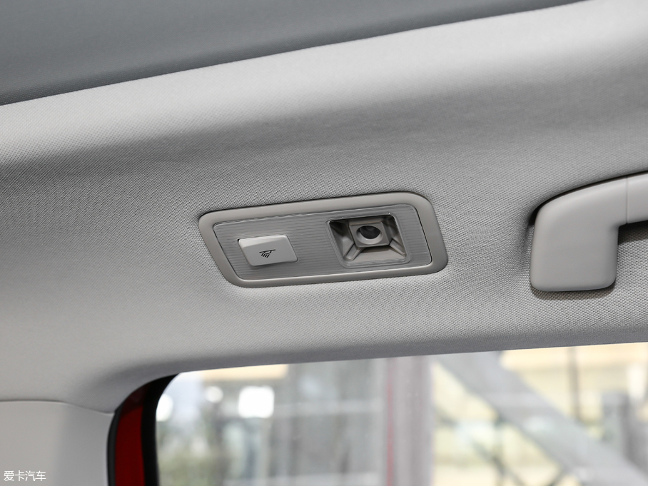 2018݃Ɏ 280TSI DSGA V