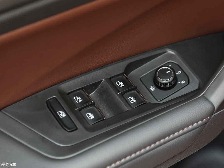 2018݃Ɏ 280TSI DSGA (gu)V