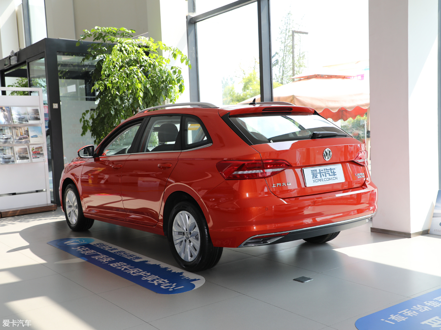 2018݃Ɏ 200TSI DSGm V