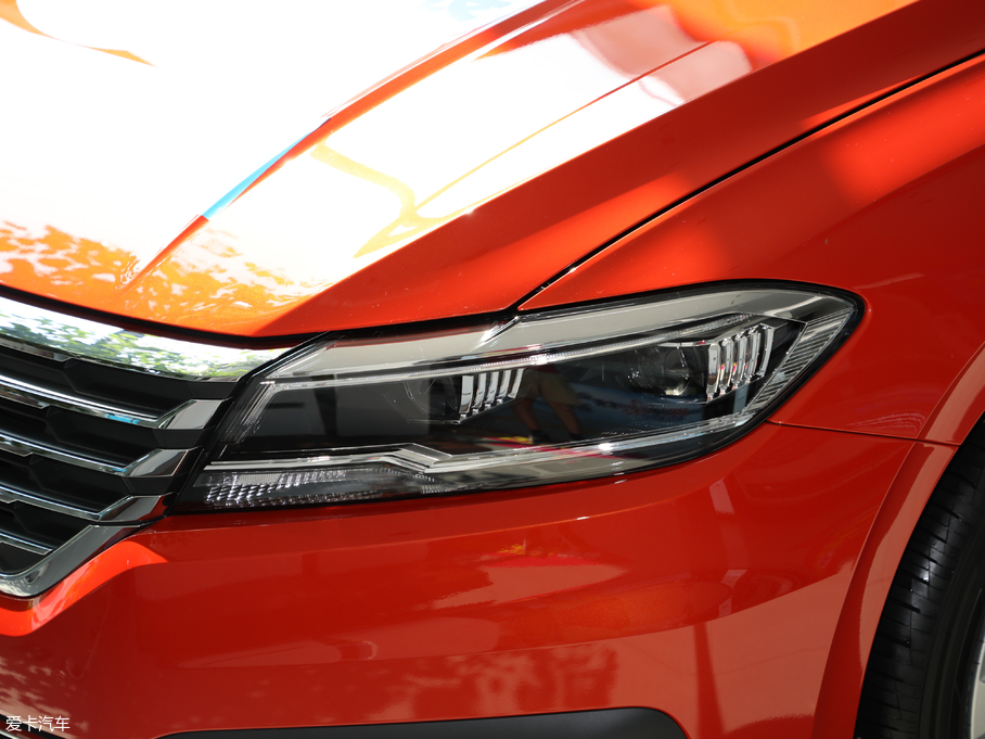 2018݃Ɏ 200TSI DSGm V