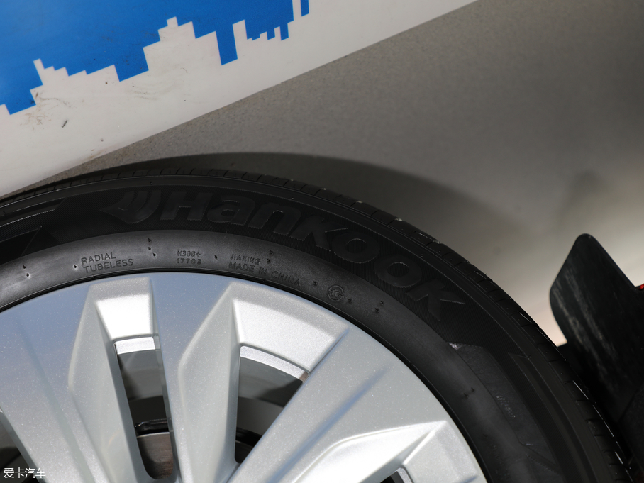 2018݃Ɏ 200TSI DSGm (gu)V