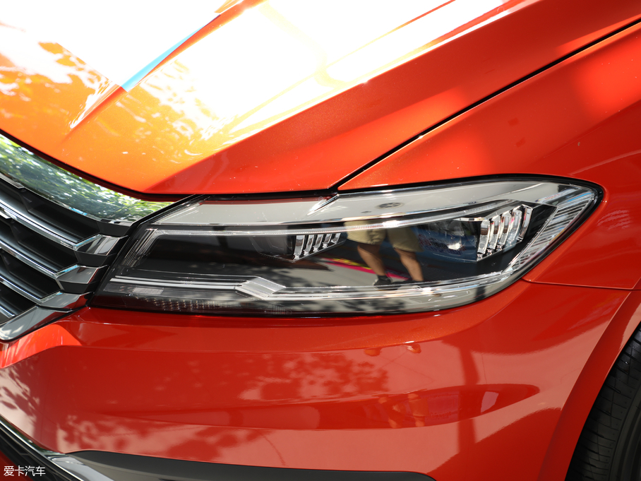 2018݃Ɏ 200TSI DSGm V