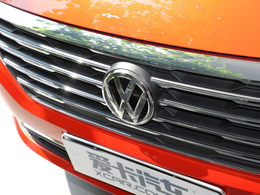 2018݃Ɏ 200TSI DSGm V