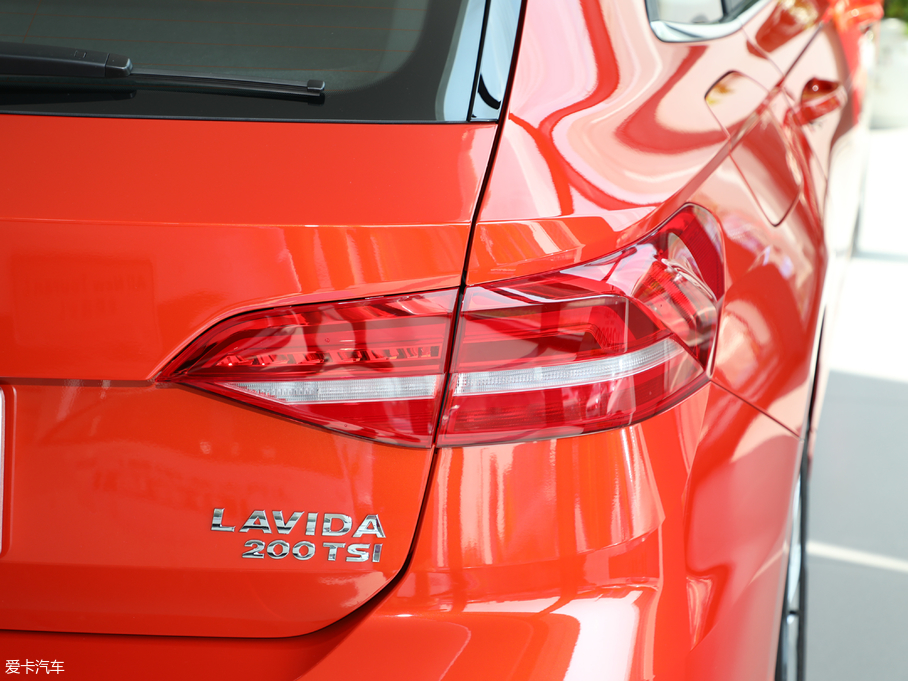 2018݃Ɏ 200TSI DSGm V