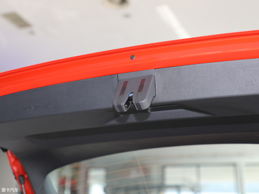 2018݃Ɏ 200TSI DSGm (gu)V