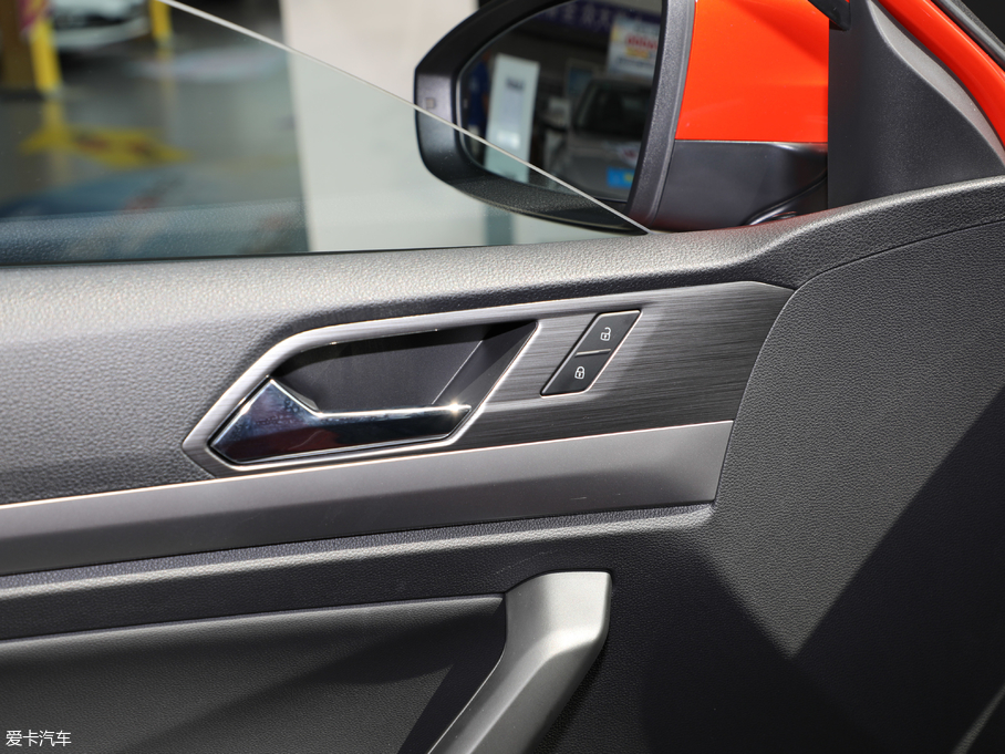 2018݃Ɏ 200TSI DSGm V