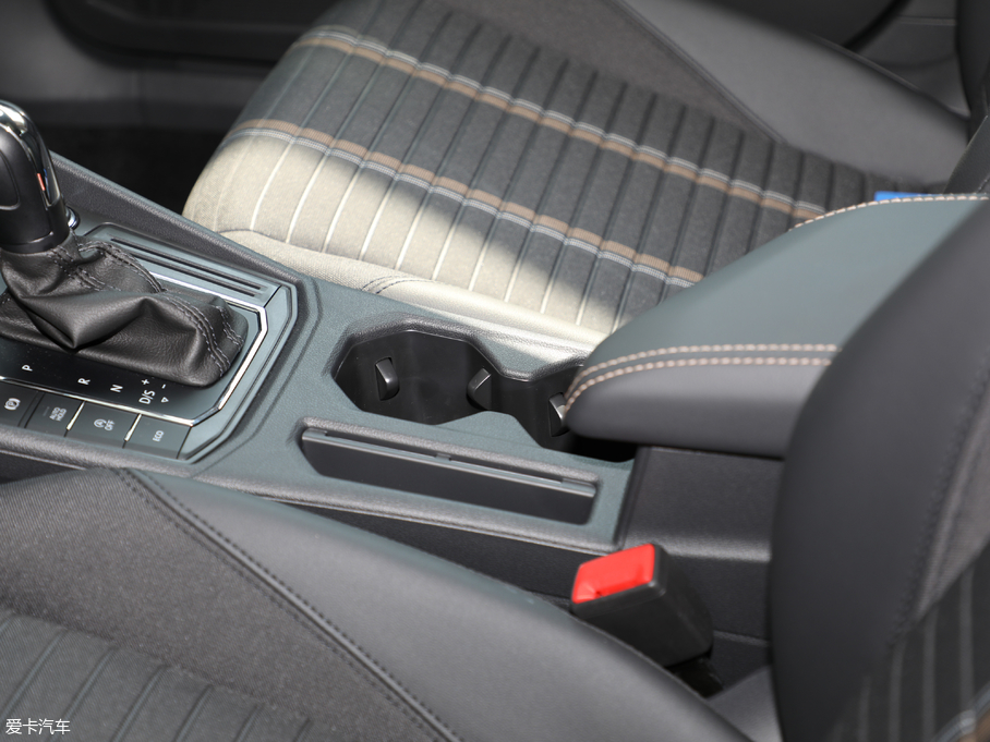 2018݃Ɏ 200TSI DSGm V