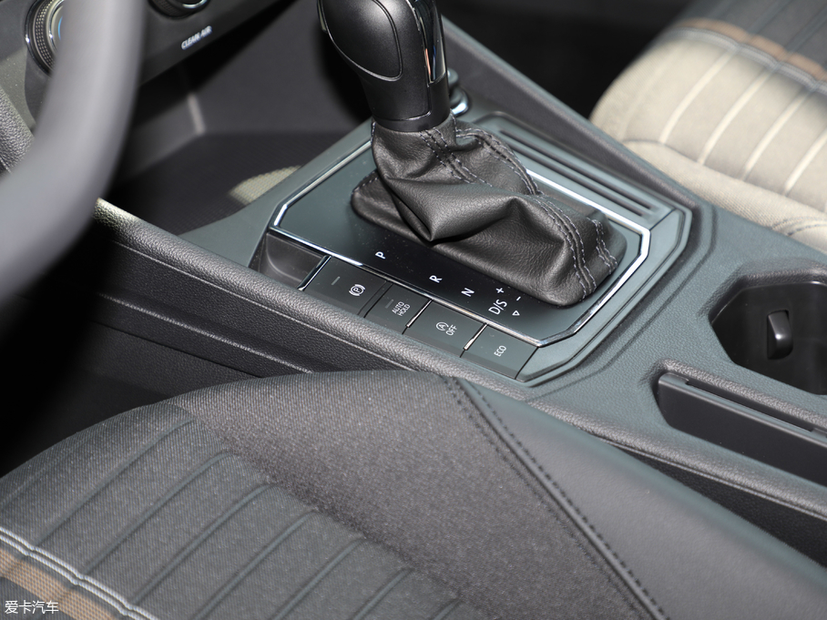 2018݃Ɏ 200TSI DSGm V