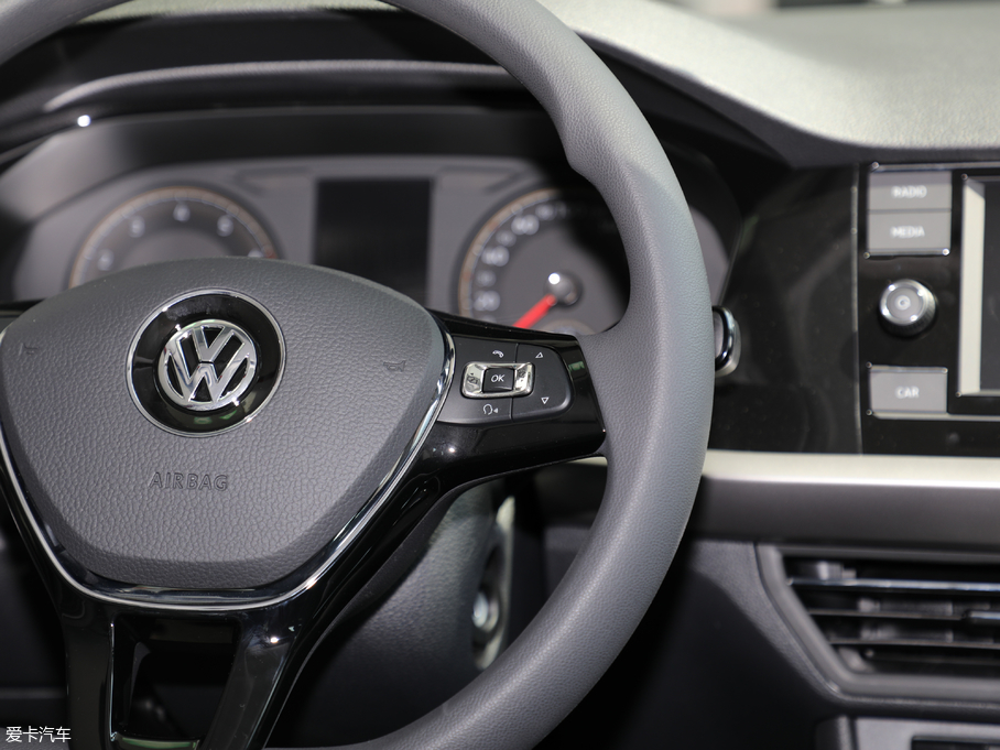 2018݃Ɏ 200TSI DSGm (gu)V