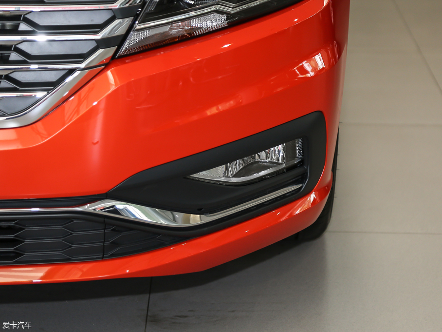 2018݃Ɏ 200TSI DSGm V