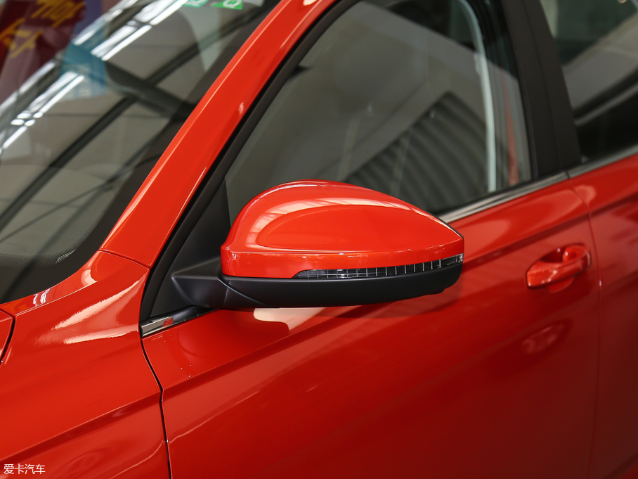 2018݃Ɏ 200TSI DSGm V