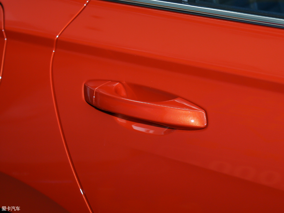 2018݃Ɏ 200TSI DSGm V