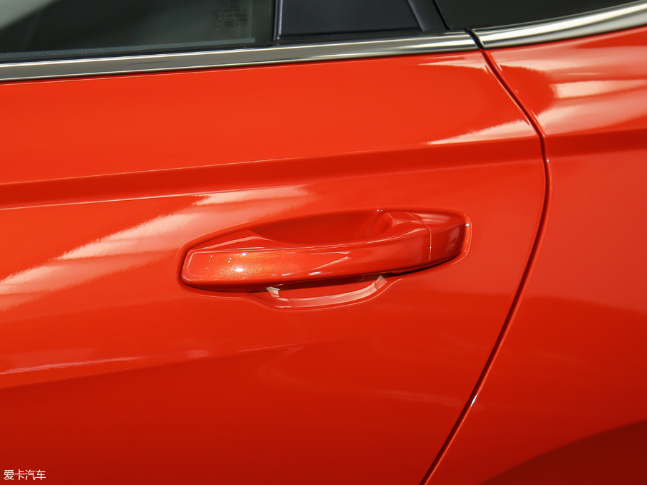 2018݃Ɏ 200TSI DSGm V