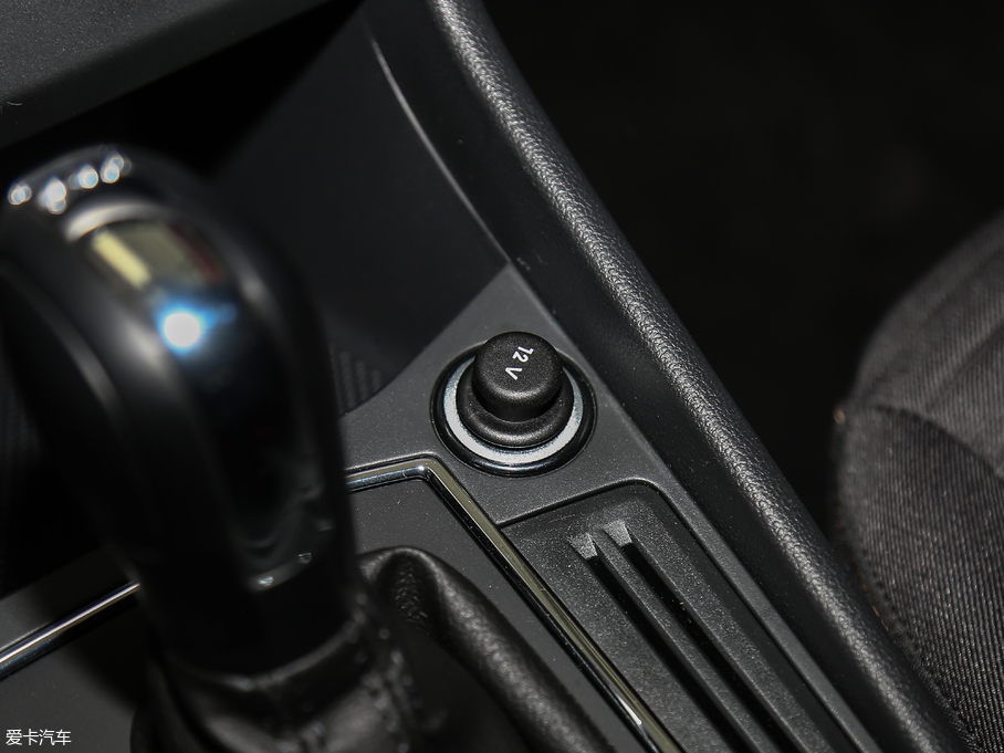 2018݃Ɏ 200TSI DSGm V