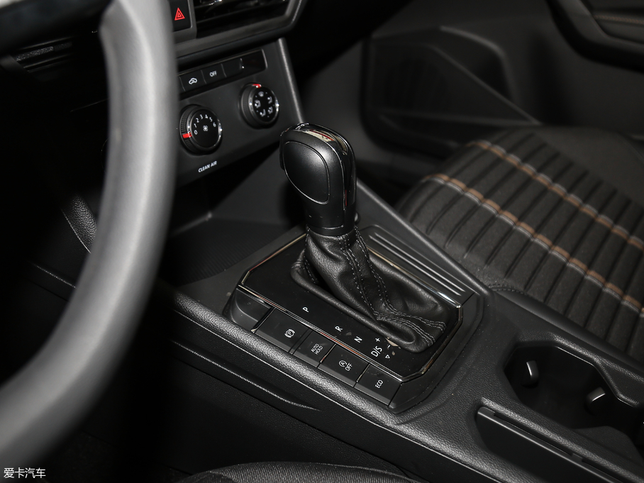 2018݃Ɏ 200TSI DSGm V