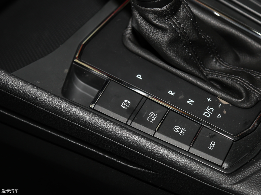 2018݃Ɏ 200TSI DSGm V