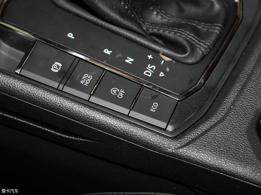 2018݃Ɏ 200TSI DSGm (gu)V