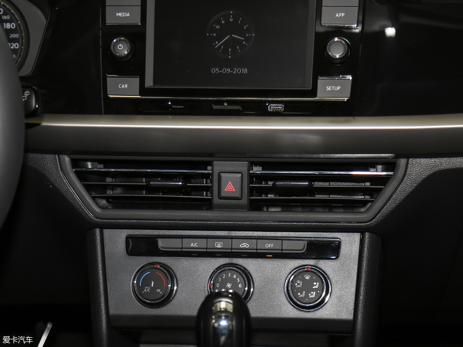 2018݃Ɏ 200TSI DSGm V