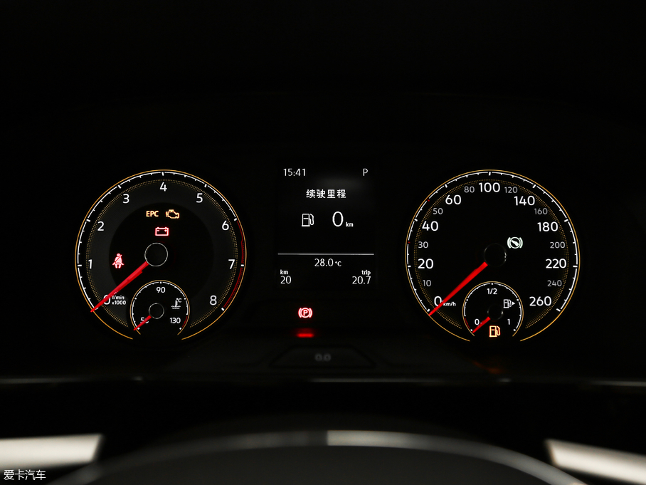 2018݃Ɏ 200TSI DSGm V