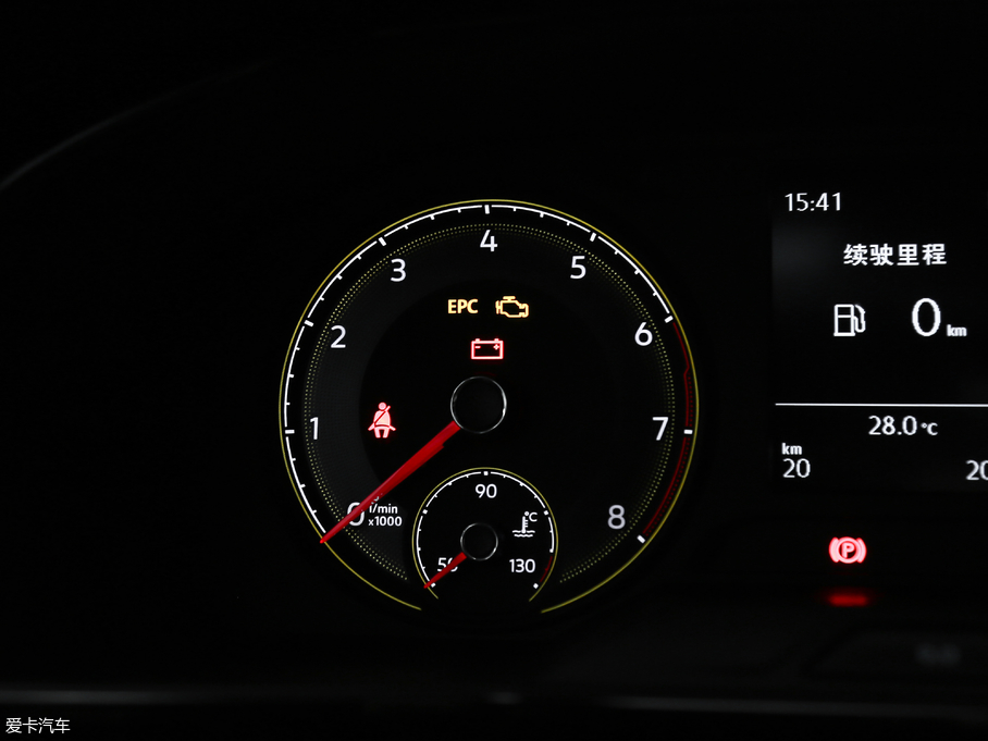 2018݃Ɏ 200TSI DSGm V