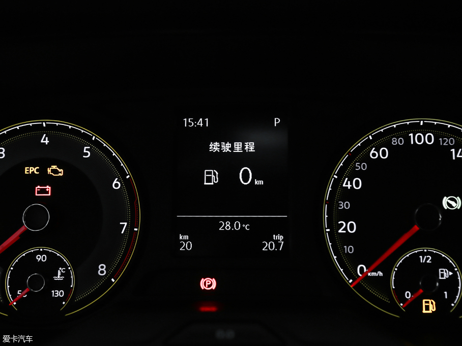 2018݃Ɏ 200TSI DSGm V