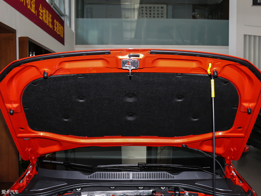 2018݃Ɏ 200TSI DSGm V