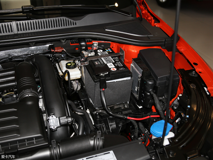 2018݃Ɏ 200TSI DSGm V