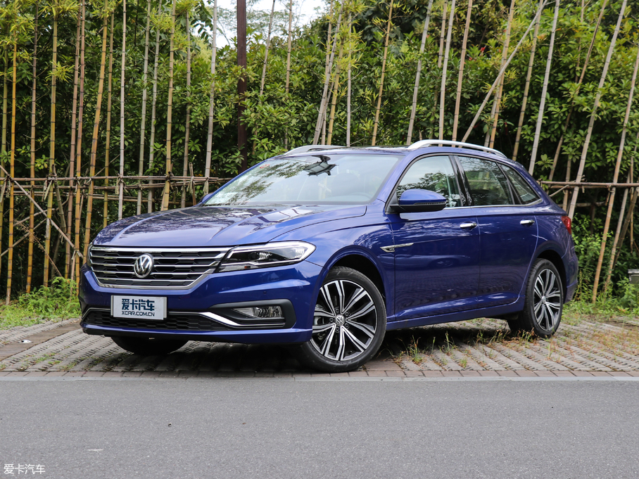 2018݃Ɏ 280TSI DSGA V