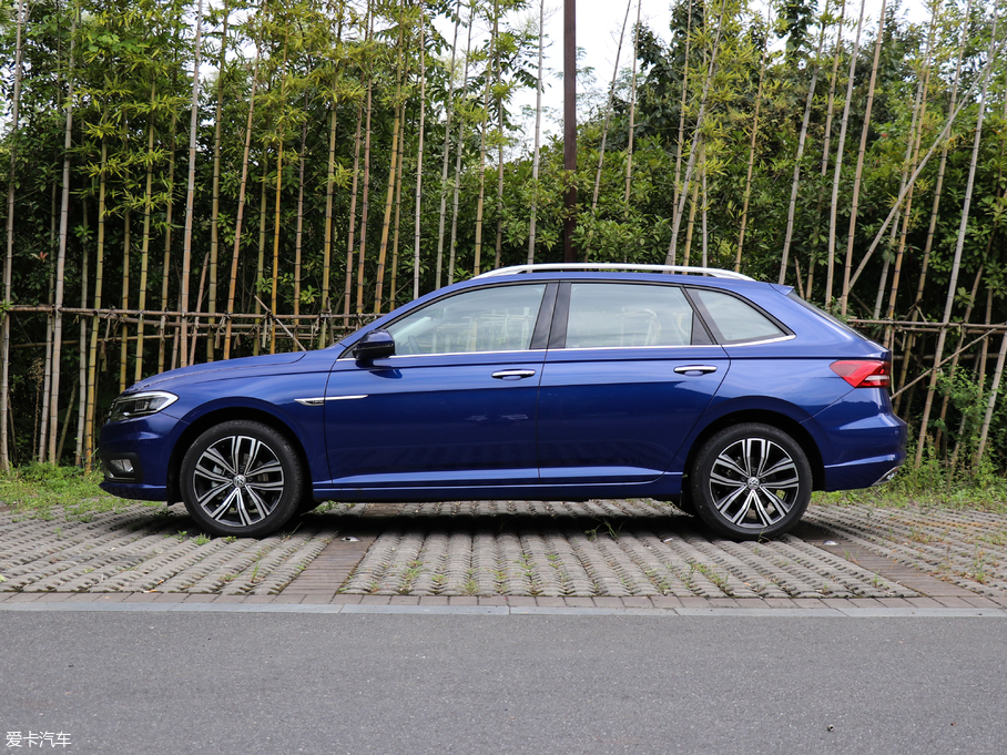 2018݃Ɏ 280TSI DSGA V