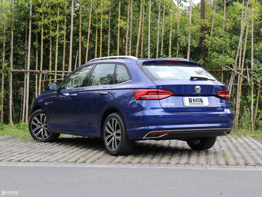 2018݃Ɏ 280TSI DSGA V