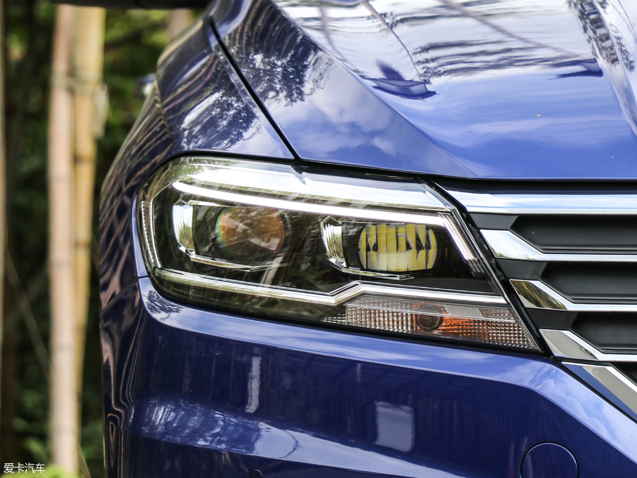 2018݃Ɏ 280TSI DSGA V