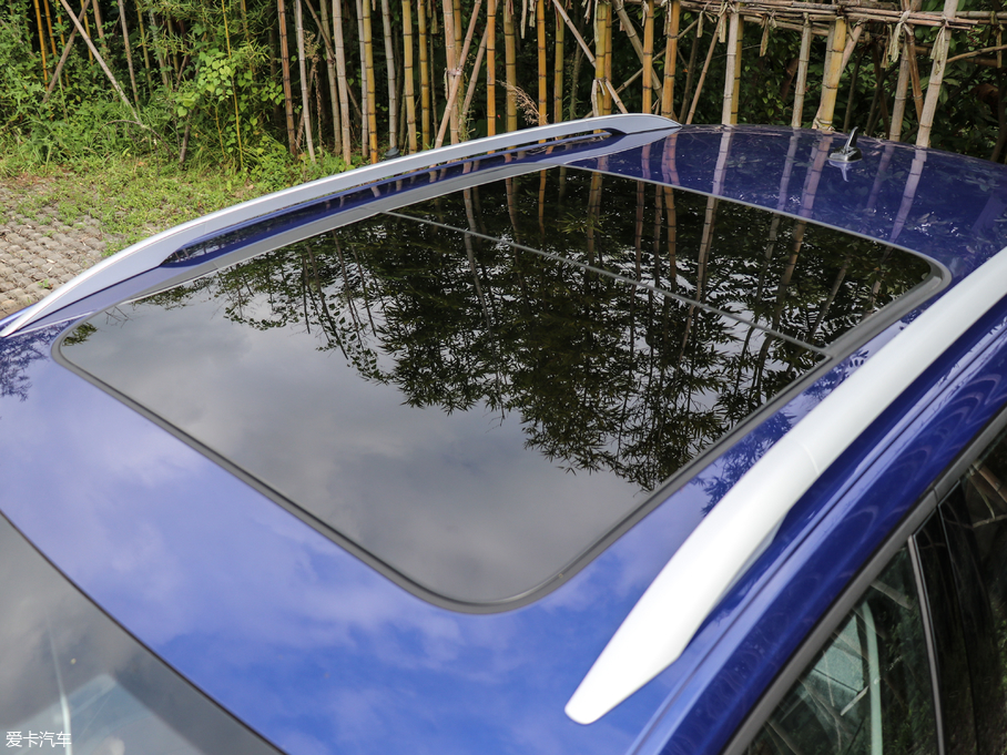 2018݃Ɏ 280TSI DSGA V