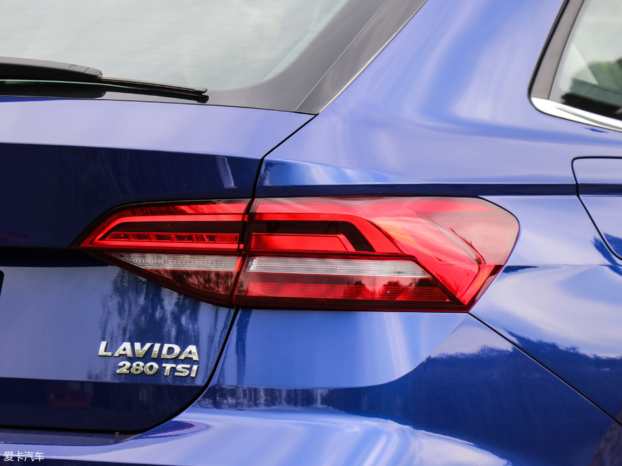 2018݃Ɏ 280TSI DSGA V