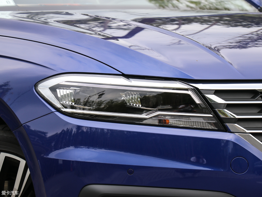 2018݃Ɏ 280TSI DSGA V