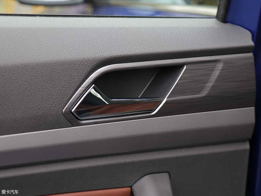 2018݃Ɏ 280TSI DSGA V