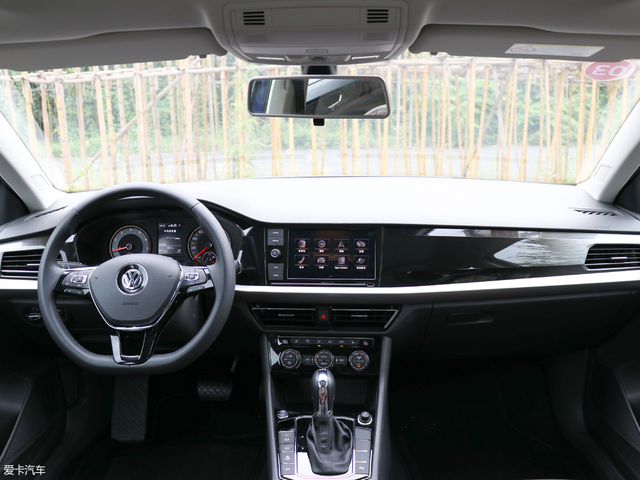 2018݃Ɏ 280TSI DSGA V