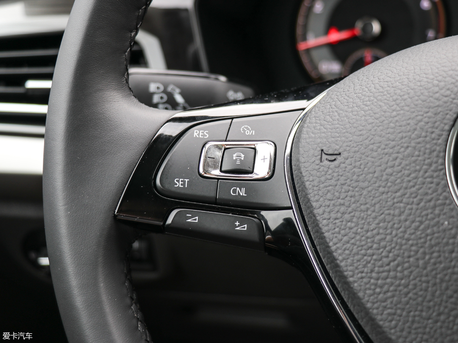 2018݃Ɏ 280TSI DSGA V