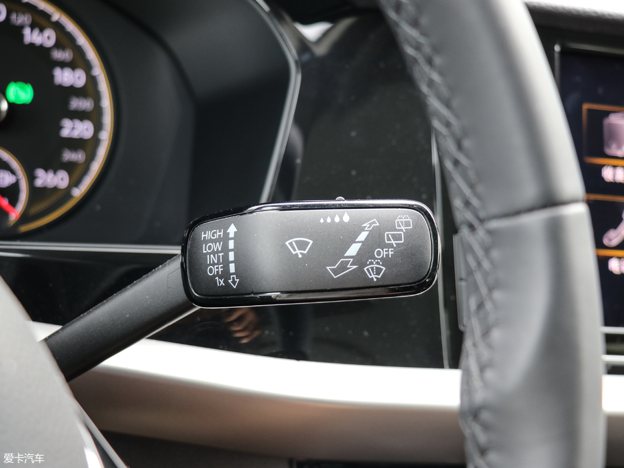 2018݃Ɏ 280TSI DSGA V