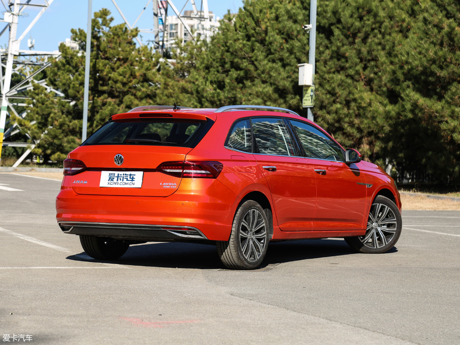 2018݃Ɏ 280TSI DSGA V