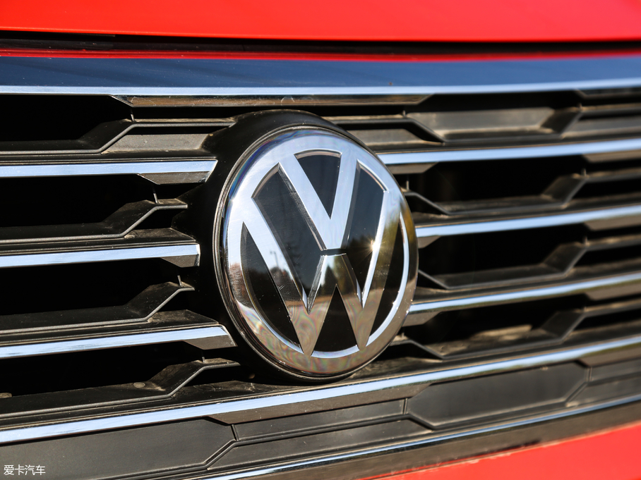 2018݃Ɏ 280TSI DSGA V