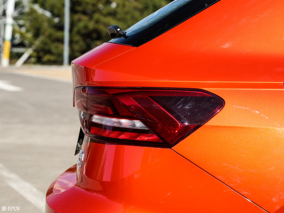 2018݃Ɏ 280TSI DSGA V