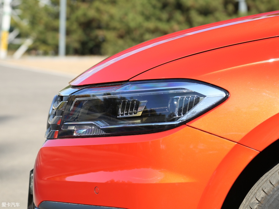 2018݃Ɏ 280TSI DSGA V