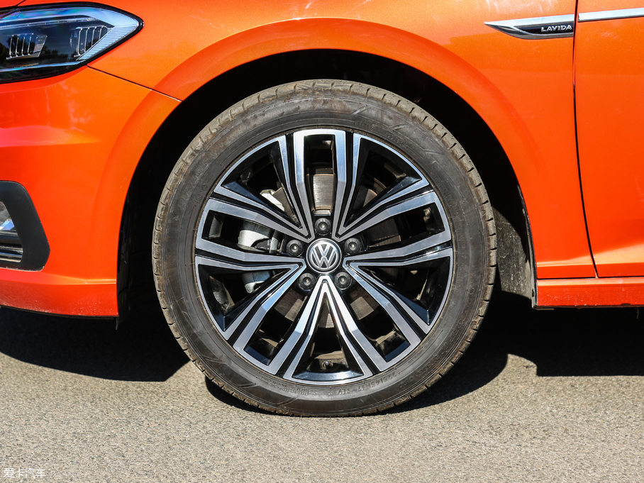 2018݃Ɏ 280TSI DSGA V