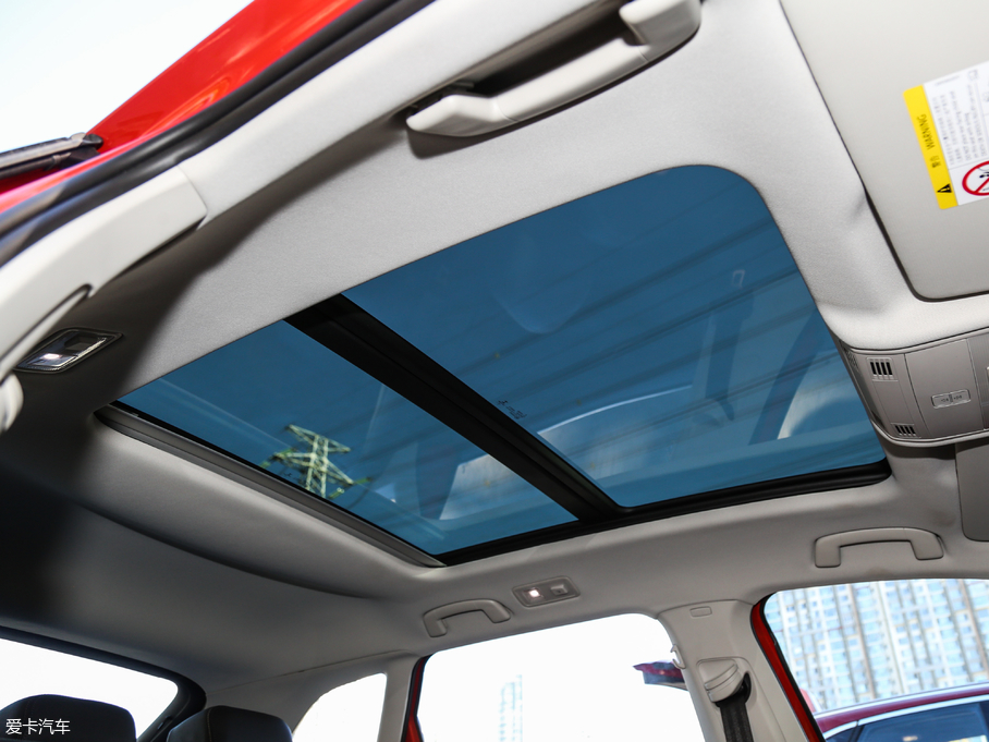 2018݃Ɏ 280TSI DSGA V