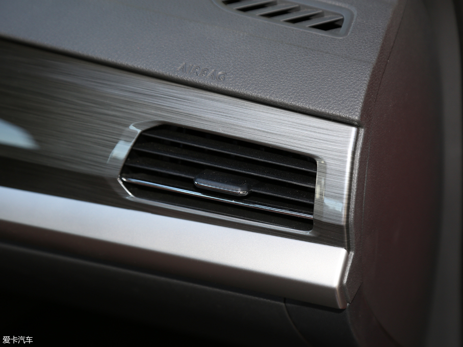 2018݃Ɏ 280TSI DSGA V