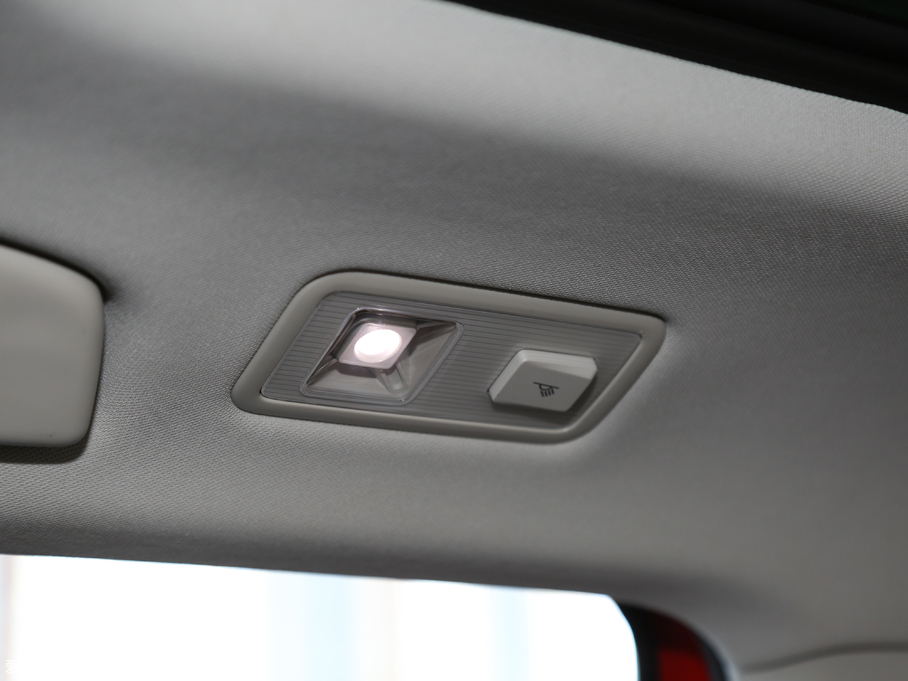 2018݃Ɏ 280TSI DSGA V