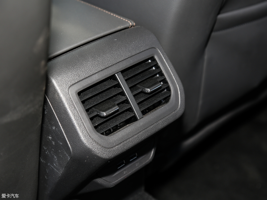 2018݃Ɏ 280TSI DSGA V