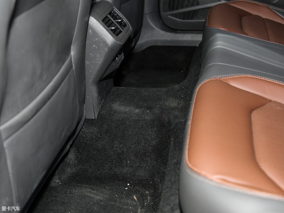 2018݃Ɏ 280TSI DSGA V