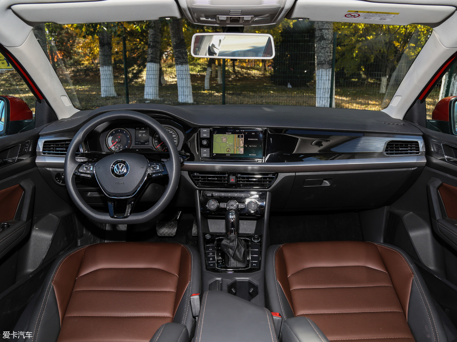 2018݃Ɏ 280TSI DSGA V